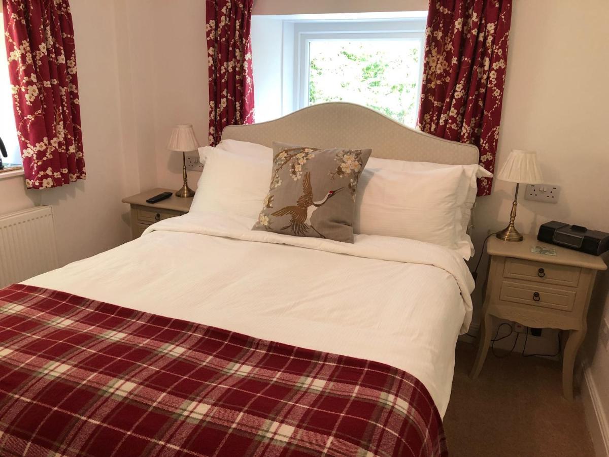 Edgcott House Hotel Exford Kültér fotó